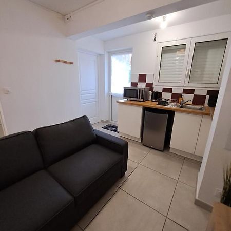 Logement Cosy T2, Centre Ville De Saint-Pierre Exterior photo